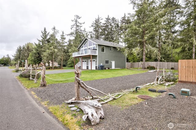 Property photo for 181 Sunrise Avenue SE, Ocean Shores photo 2