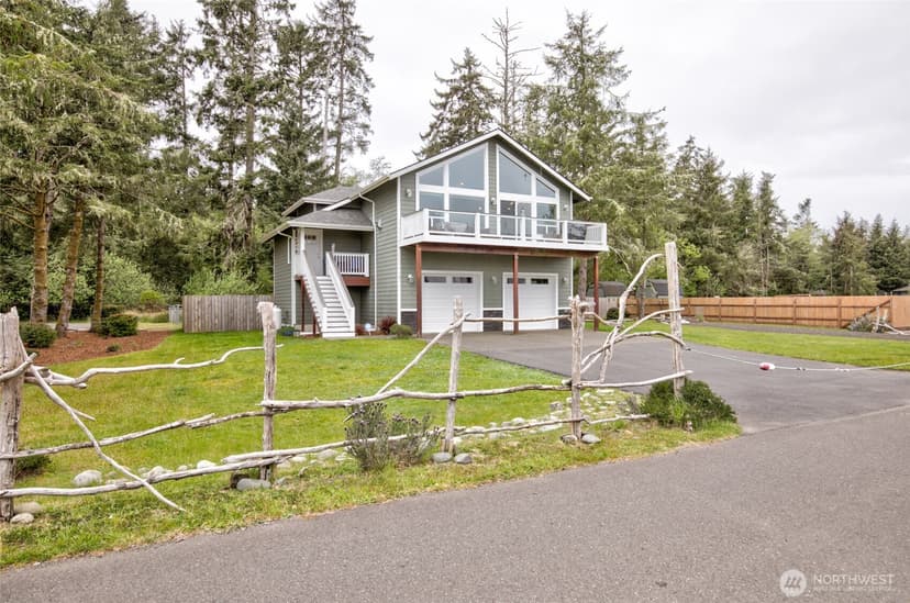Property photo for 181 Sunrise Avenue SE, Ocean Shores