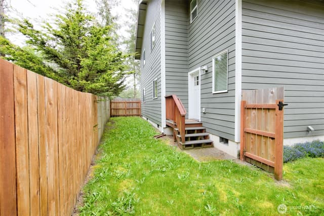 Property photo for 181 Sunrise Avenue SE, Ocean Shores photo 3