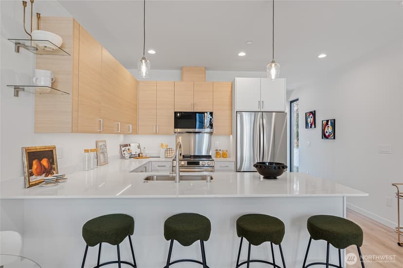 Property photo for 11231 Greenwood Avenue N #A, Seattle photo 7
