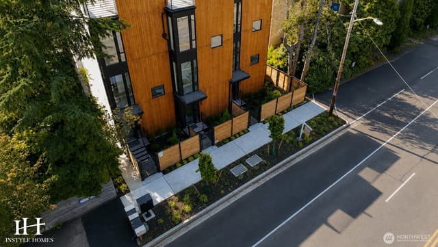 Property photo for 11231 Greenwood Avenue N #A, Seattle photo 2