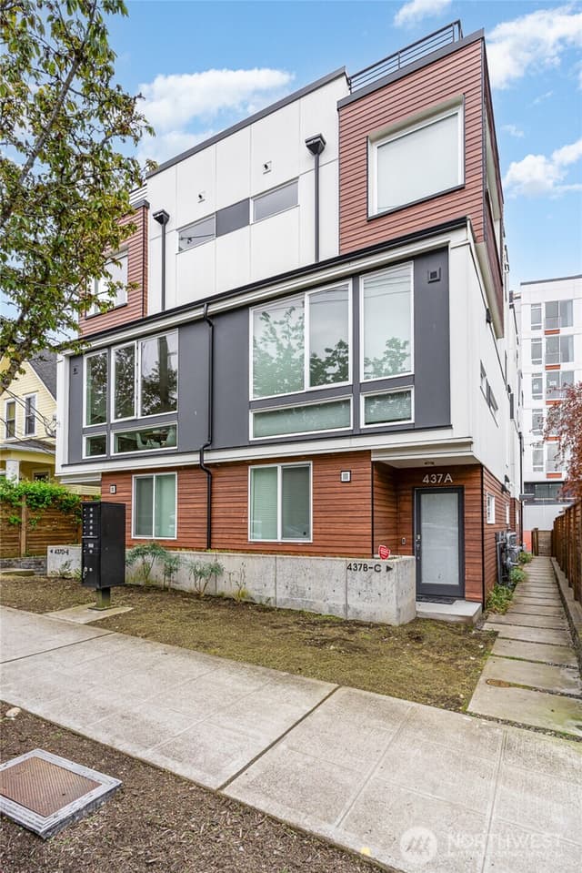 Property photo for 437 NE 73rd Street #A, Seattle