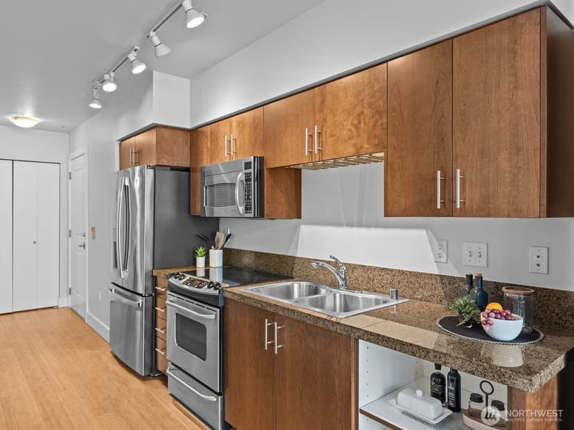 Property photo for 5650 24th Avenue NW #312, Seattle photo 11