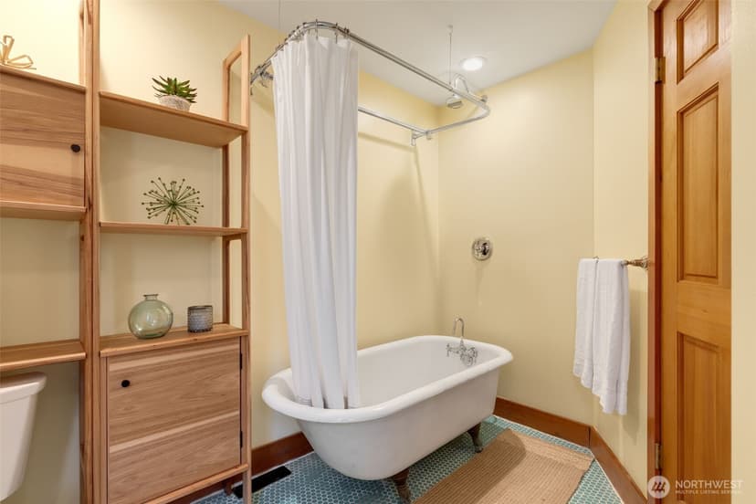 Property photo for 717 N 73rd Street, Seattle photo 21