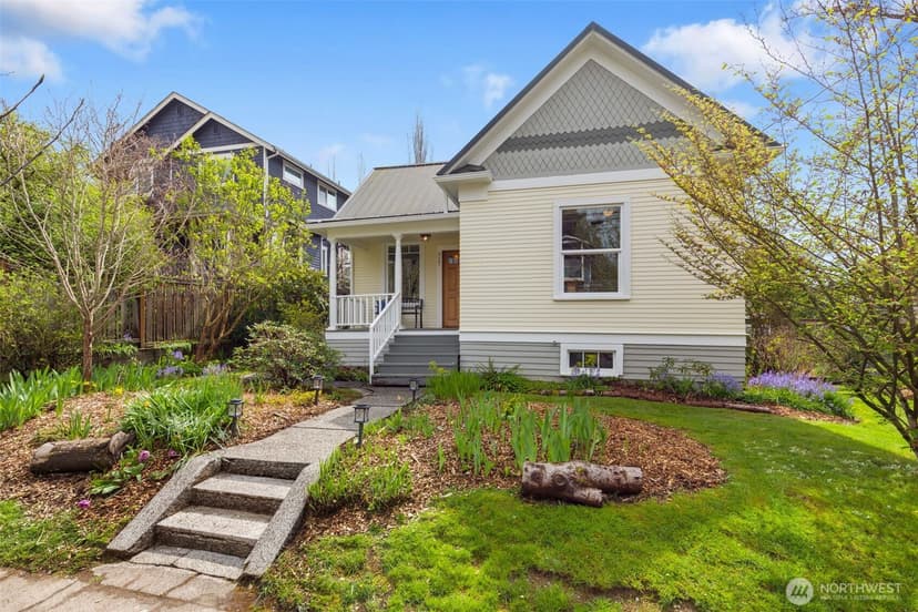Property photo for 717 N 73rd Street, Seattle photo 2