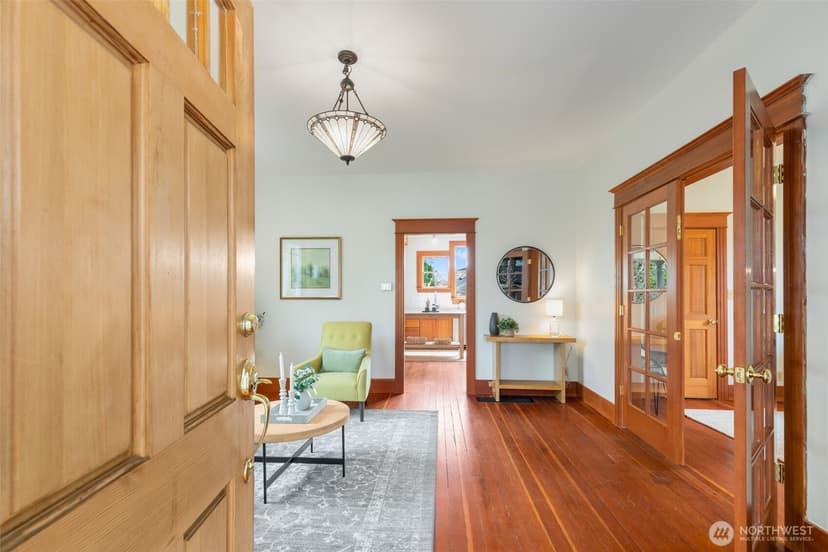 Property photo for 717 N 73rd Street, Seattle photo 4