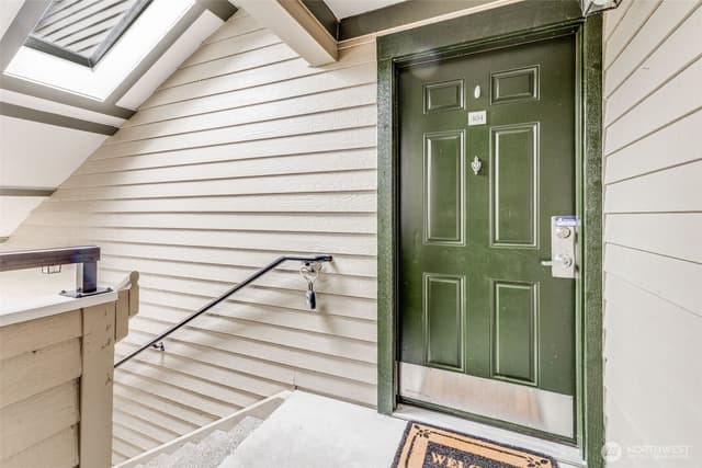 Property photo for 10619 SE 261st Place #E304, Kent photo 4