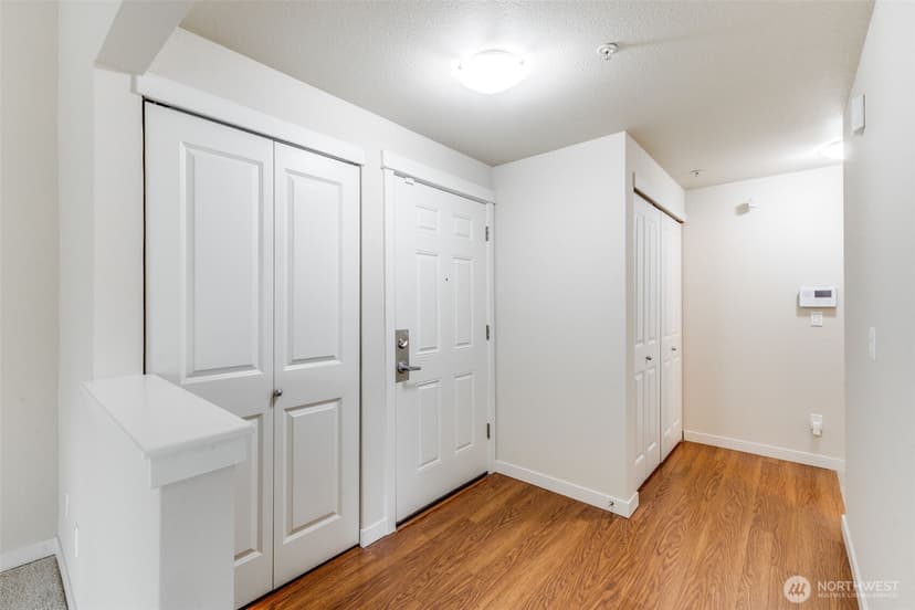 Property photo for 10619 SE 261st Place #E304, Kent photo 6