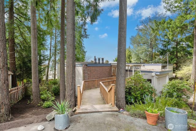 Property photo for 7237 NE 121st Place, Kirkland photo 2