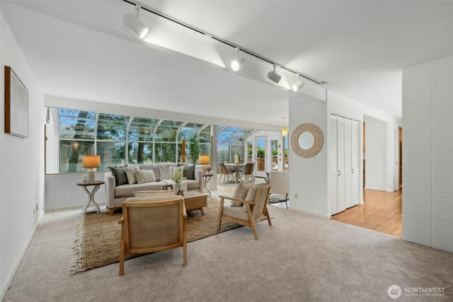 Property photo for 7237 NE 121st Place, Kirkland photo 4