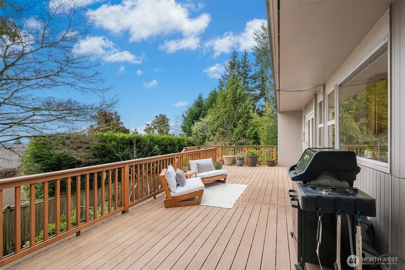 Property photo for 7237 NE 121st Place, Kirkland photo 11