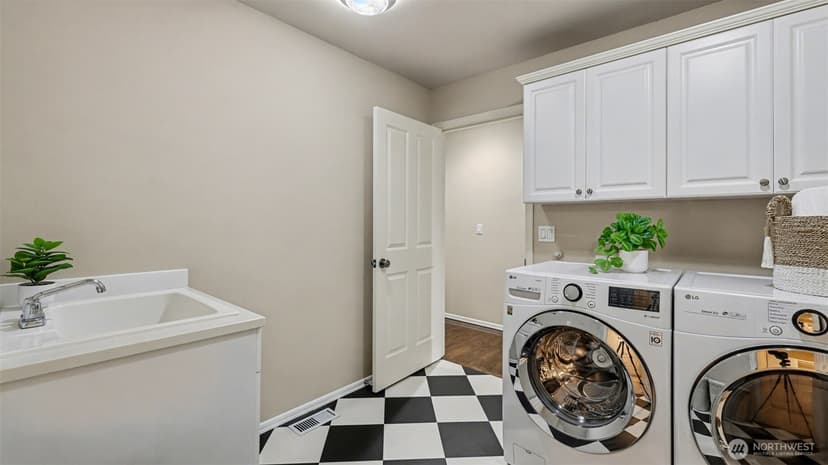 Property photo for 24608 SE 2nd Place, Sammamish photo 31