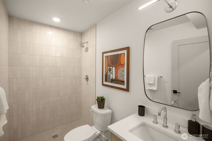 Property photo for 1315 E Denny Way, Seattle photo 23