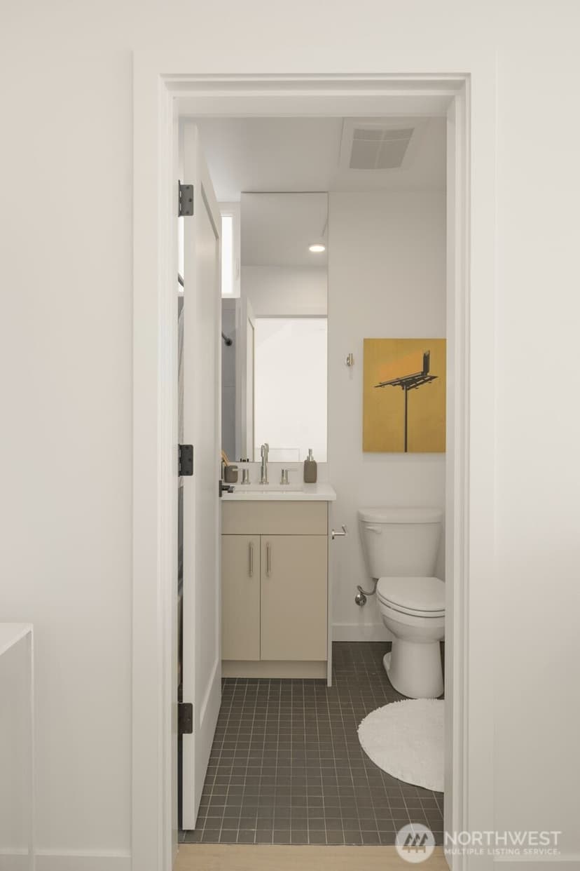 Property photo for 1319 E Denny Way, Seattle photo 22