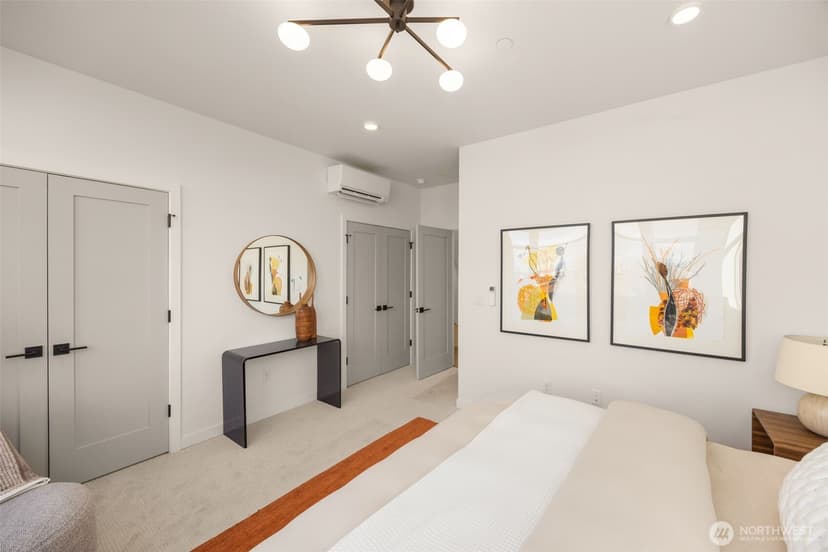 Property photo for 1319 E Denny Way, Seattle photo 17