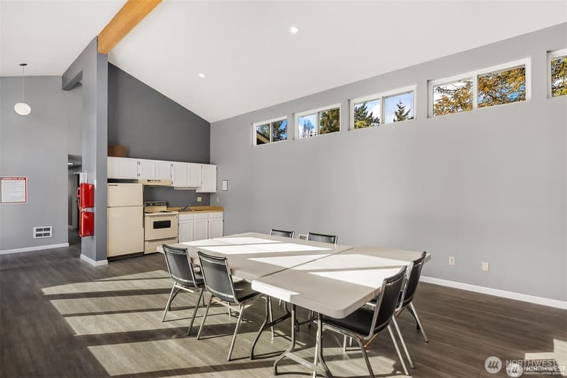 Property photo for 13235 12th Avenue SW #522, Burien photo 32