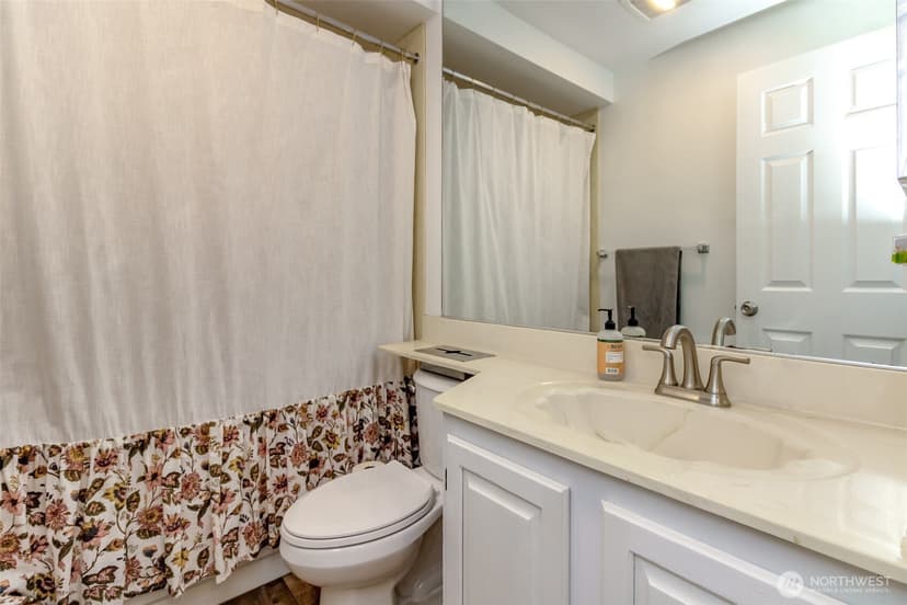 Property photo for 13235 12th Avenue SW #522, Burien photo 21