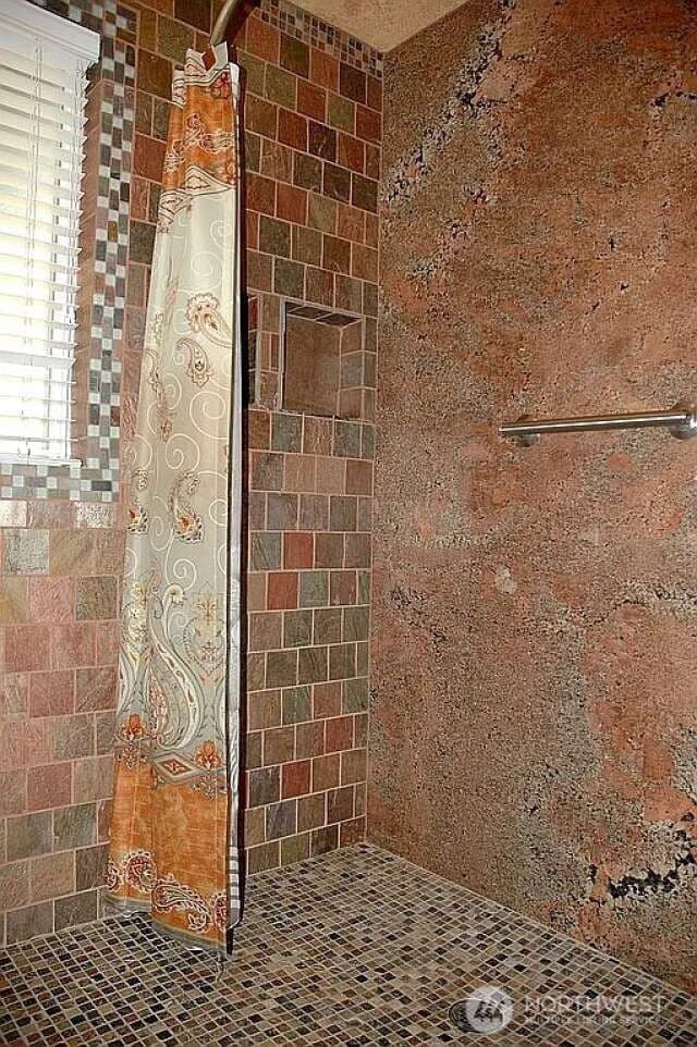 Property photo for 11858 SE 236th Street, Kent photo 24