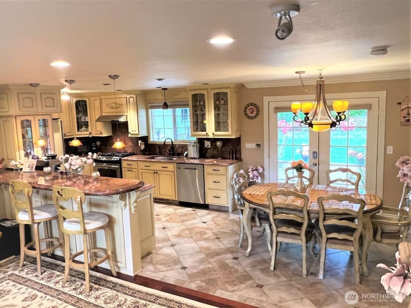Property photo for 11858 SE 236th Street, Kent photo 6