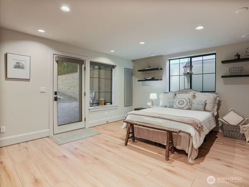 Property photo for 525 16th Avenue W, Kirkland photo 25