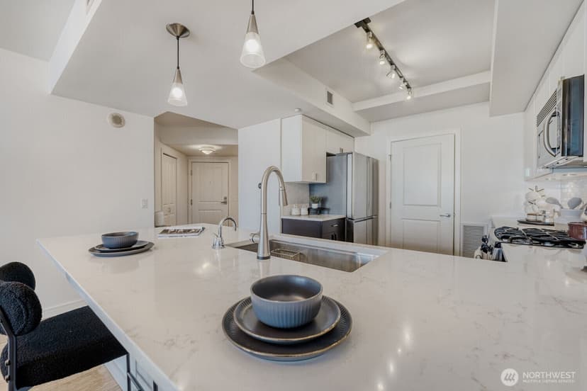 Property photo for 819 Virginia Street #2901, Seattle photo 12
