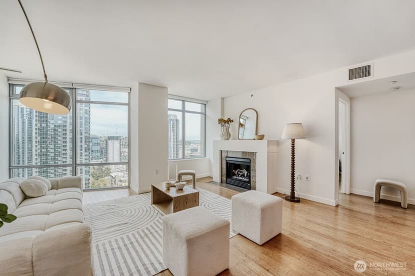 Property photo for 819 Virginia Street #2901, Seattle photo 4