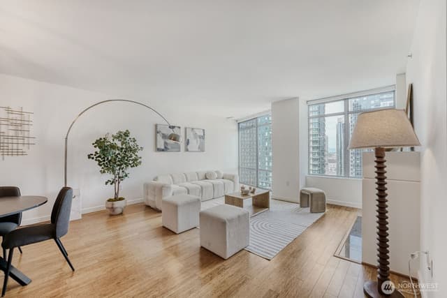 Property photo for 819 Virginia Street #2901, Seattle photo 3