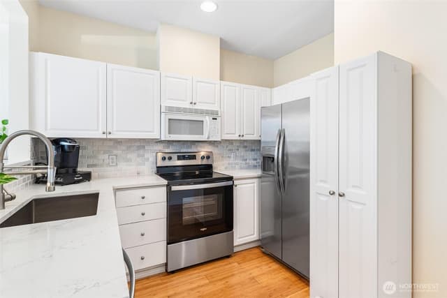 Property photo for 11856 NE 162nd Lane #9-4, Bothell photo 5