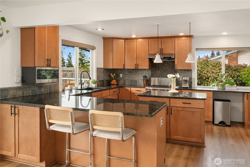 Property photo for 806 S 295th Place, Federal Way photo 8