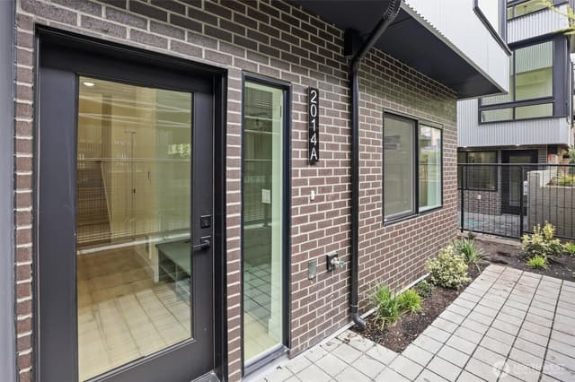 Property photo for 2014 Fairview Avenue E #A, Seattle photo 3