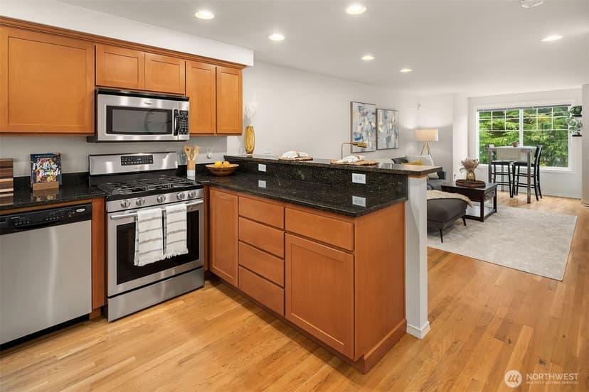 Property photo for 12317 10th Place NE #B, Seattle photo 4
