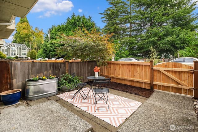 Property photo for 12317 10th Place NE #B, Seattle photo 3