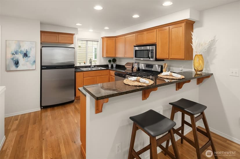 Property photo for 12317 10th Place NE #B, Seattle photo 6