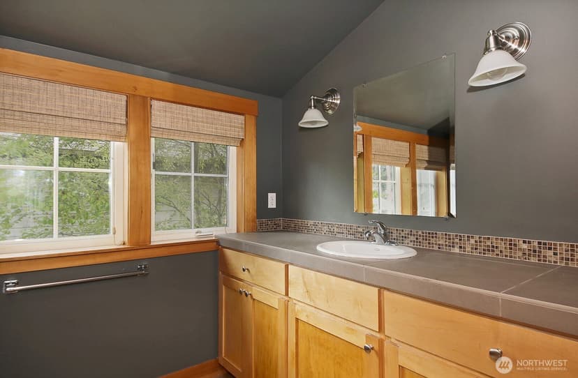 Property photo for 1021 Highview Street, Langley photo 35