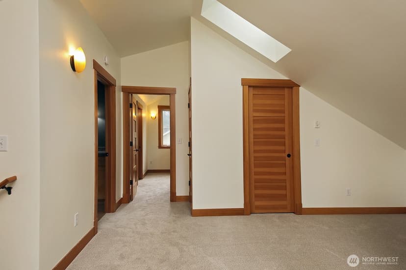 Property photo for 1021 Highview Street, Langley photo 32