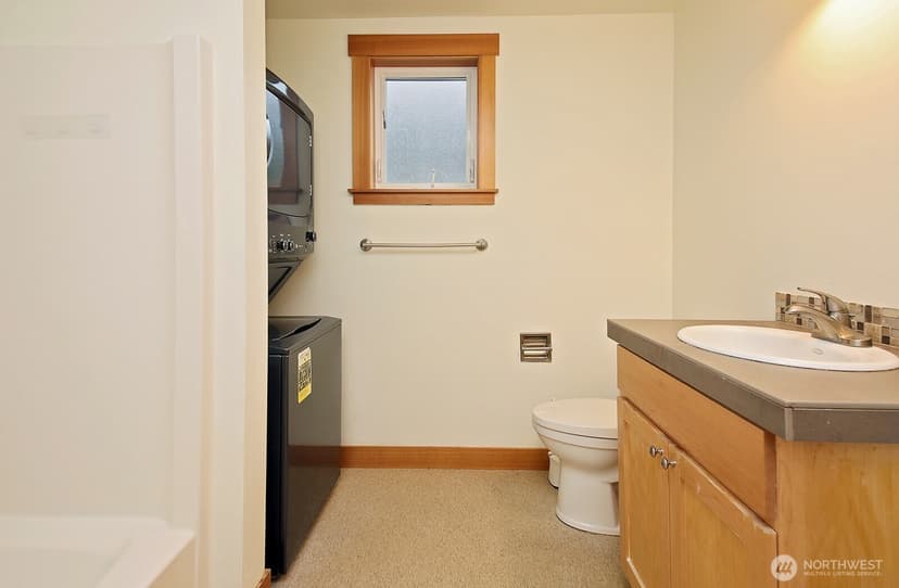 Property photo for 1021 Highview Street, Langley photo 27
