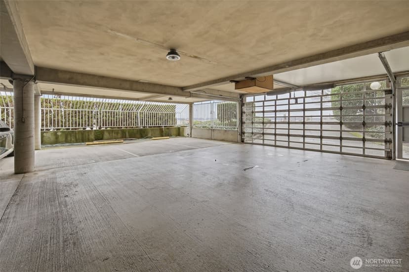 Property photo for 22211 Cliff Avenue S #104, Des Moines photo 32