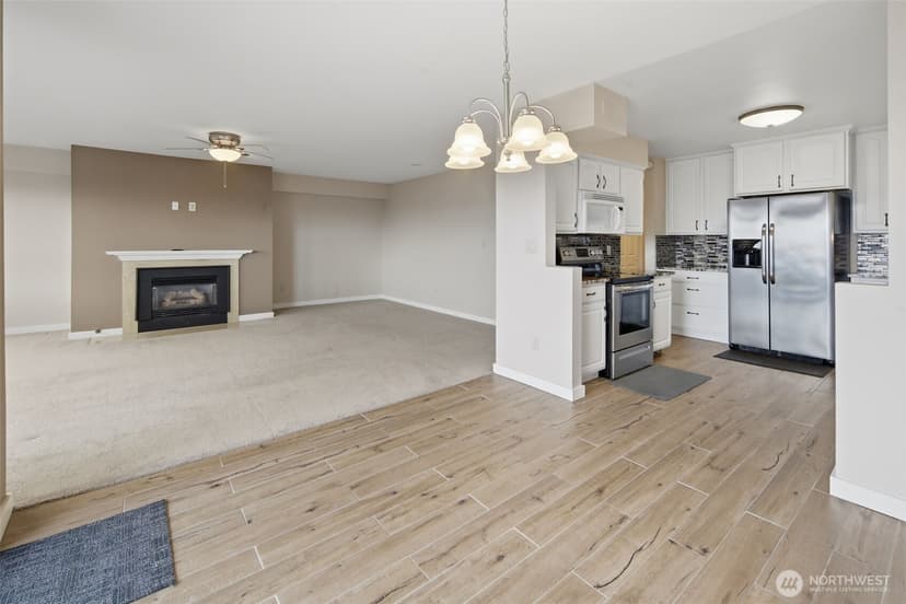 Property photo for 22211 Cliff Avenue S #104, Des Moines photo 8