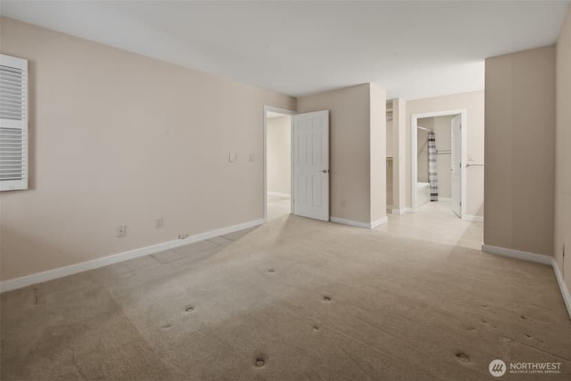 Property photo for 22211 Cliff Avenue S #104, Des Moines photo 15