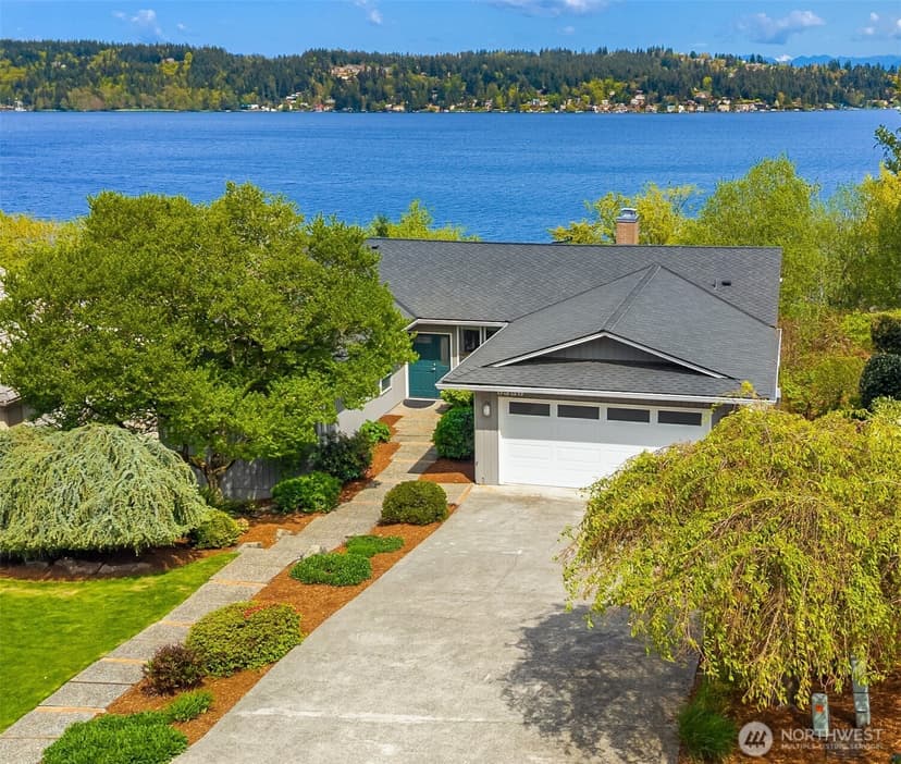 Property photo for 8530 54th Avenue NE, Seattle photo 2