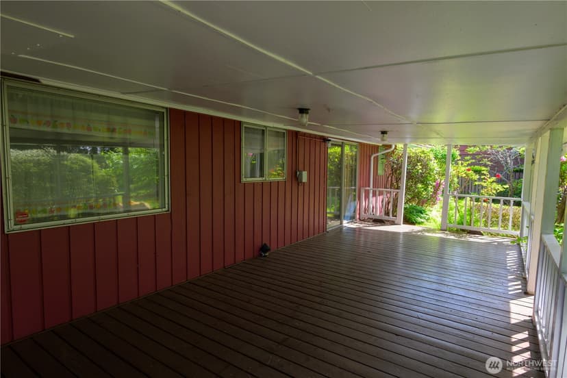 Property photo for 5304 108th Street SW, Lakewood photo 16