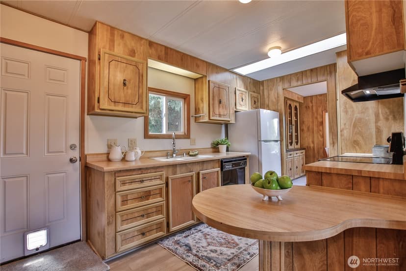 Property photo for 3239 Mardell Drive, Langley photo 17