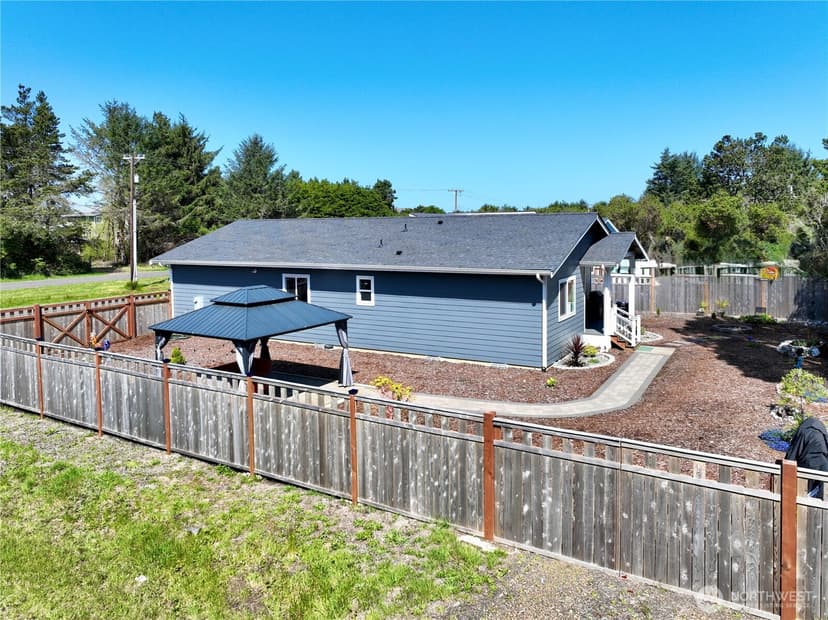 Property photo for 200 Ocean Shores Blvd Boulevard NW, Ocean Shores photo 9