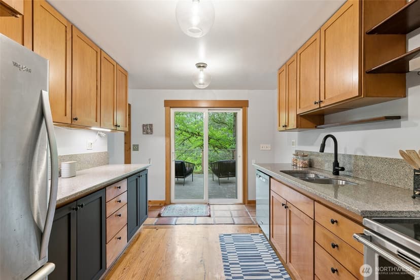 Property photo for 6311 18th Avenue SW, Seattle photo 12