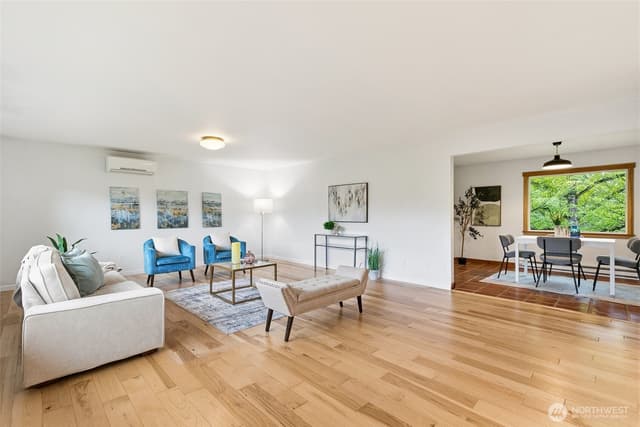 Property photo for 6311 18th Avenue SW, Seattle photo 3