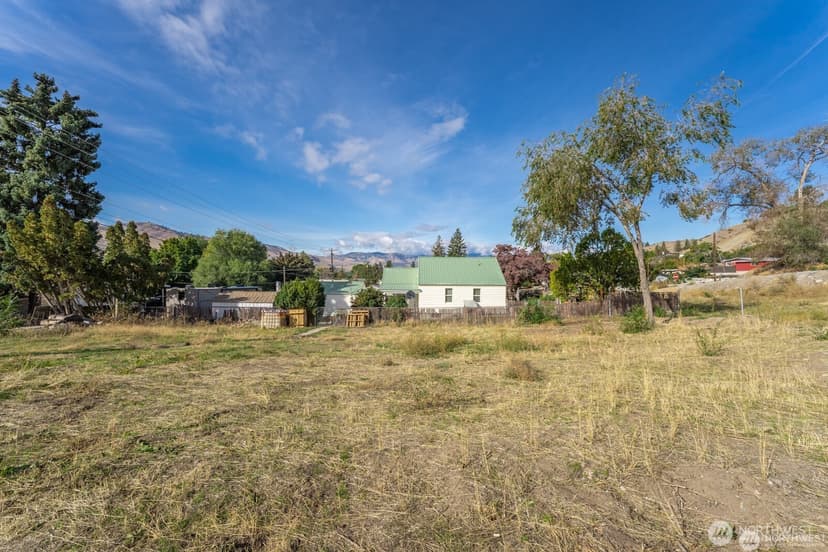 Property photo for 0 XXX Nixon Avenue, Chelan photo 4