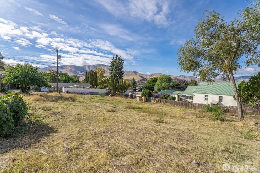Property photo for 0 XXX Nixon Avenue, Chelan photo 3
