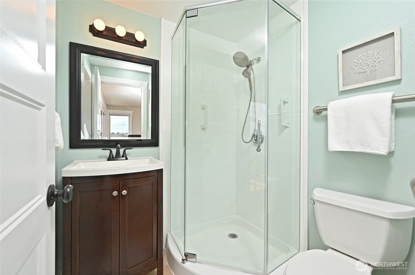 Property photo for 705 S 209th Street, Des Moines photo 17