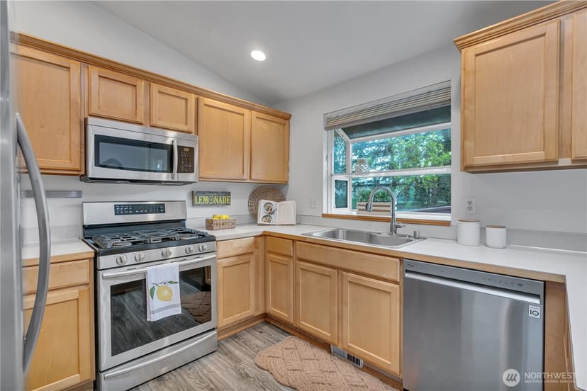 Property photo for 2904 174th Street E, Tacoma photo 14