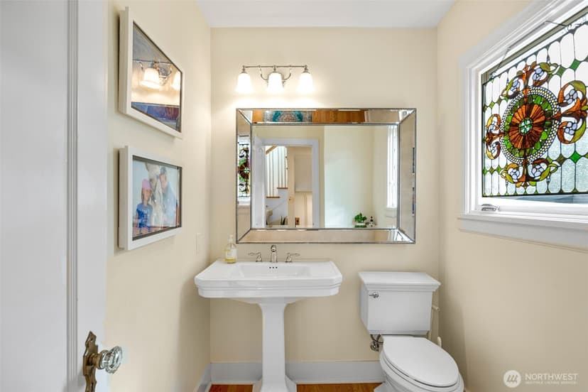 Property photo for 803 W Armour Street, Seattle photo 16
